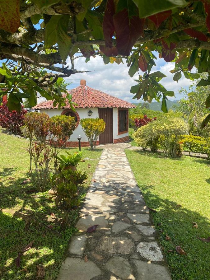 Hotel Campestre La Loma Curiti Exterior photo