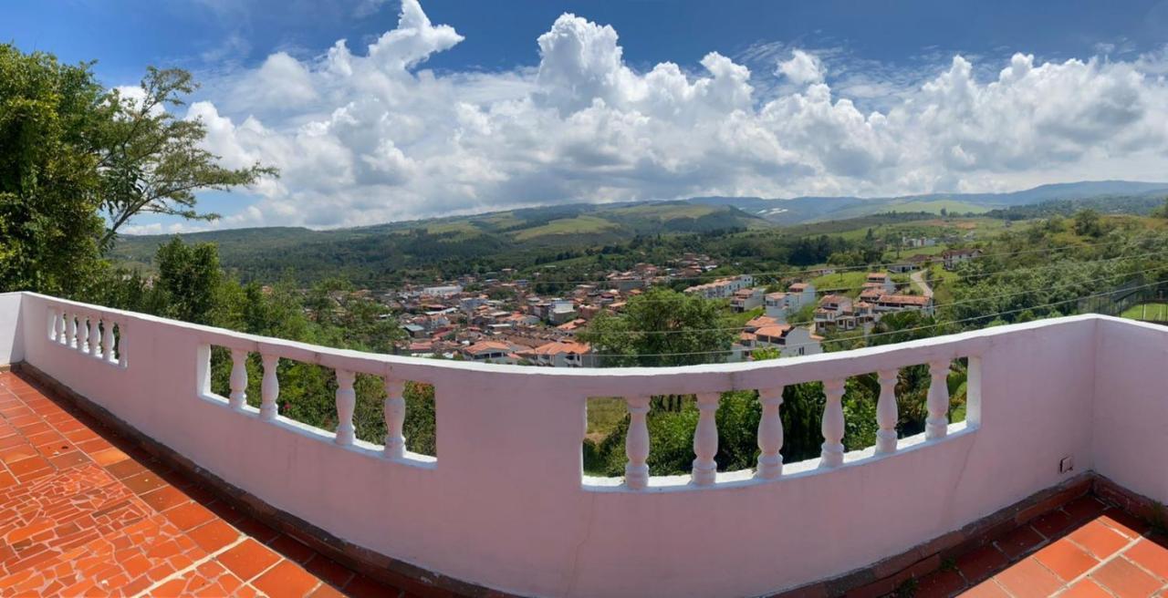 Hotel Campestre La Loma Curiti Exterior photo